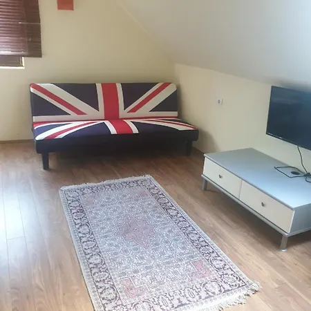2 Bedrooms - Centre Of Apartment *