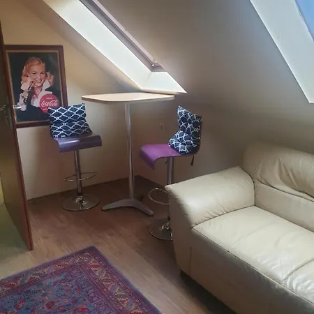 2 Bedrooms - Centre Of *
